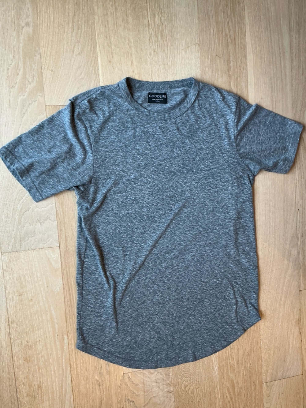 Goodlife Triblend Scallop Short Sleeve T-Shirt Heather Grey Men’s Size Medium